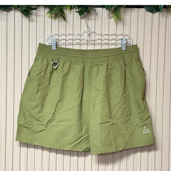 Nike ACG Women’s Oversized Shorts Green Size L - DH8350-378 - Picture 2 of 15